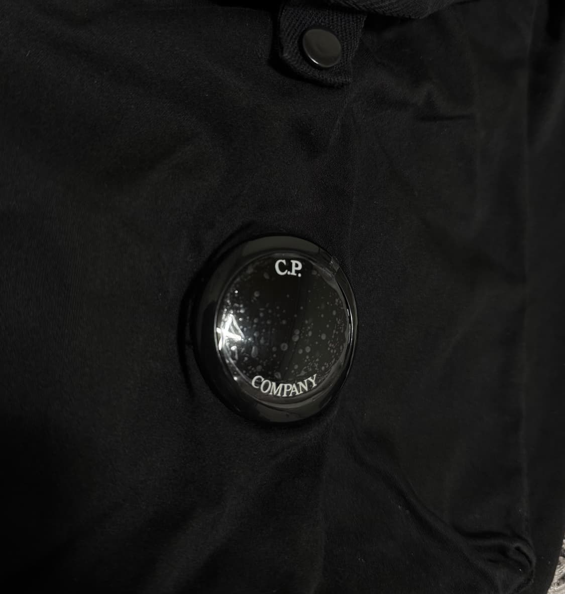 cp컴퍼니 22ss 루즈핏 렌즈 카고팬츠 블랙 44 상품이미지6