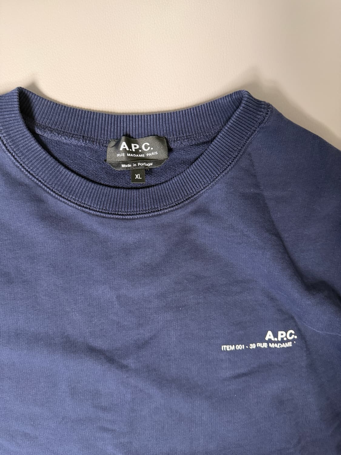 A.P.C. 네이비 맨투맨 XL 상품이미지1