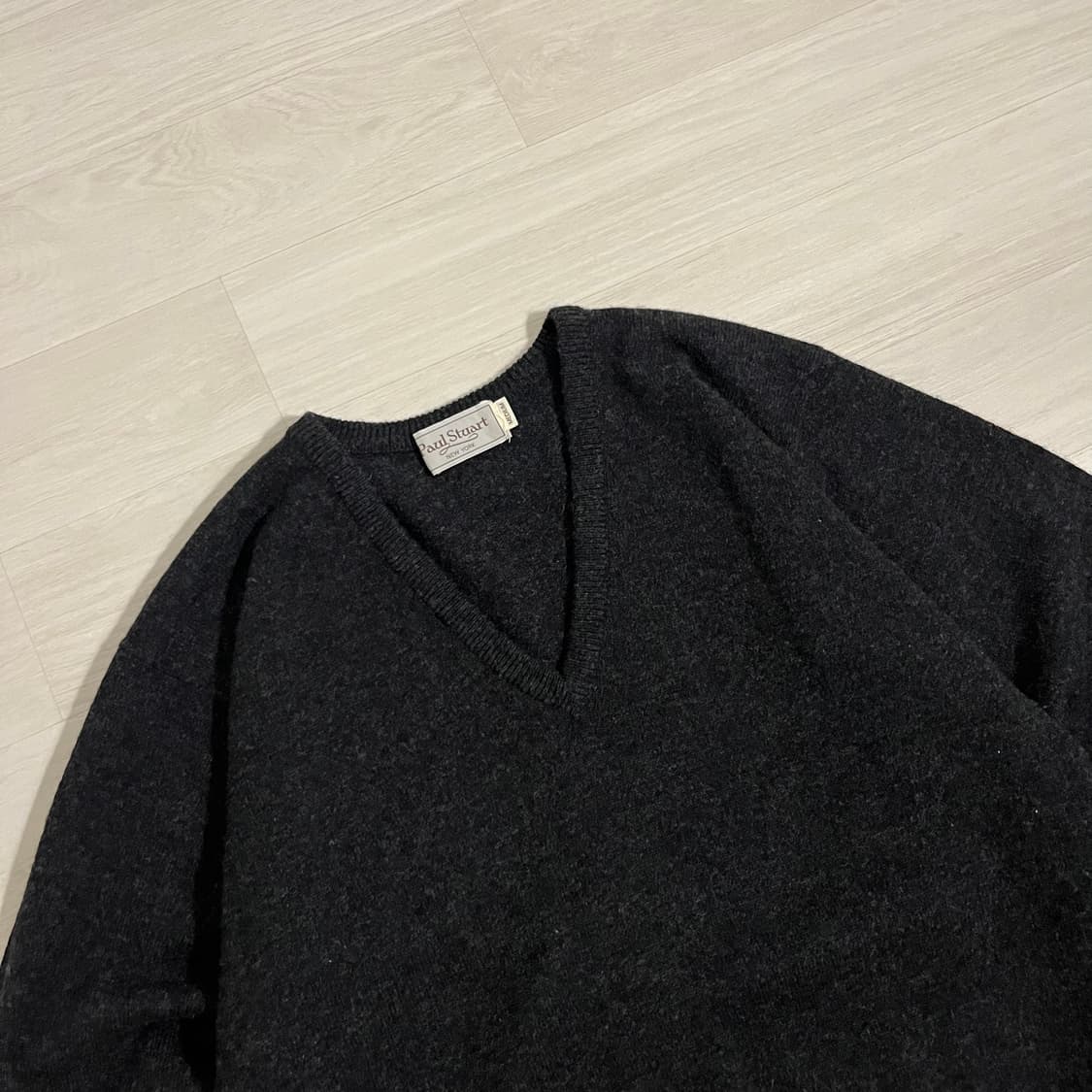Paul Stuart . 램스울 브이넥 니트 상품이미지2