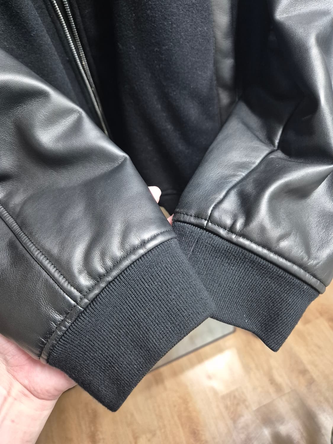 띠어리 가죽 스타디움 자켓 XL 상품이미지3