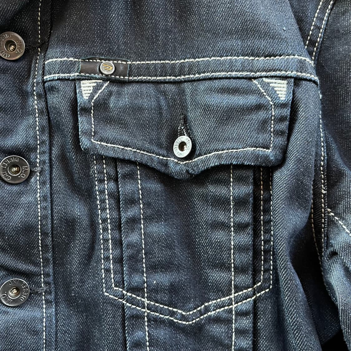 [L] DIESEL Denim Trucker Jacket 상품이미지4