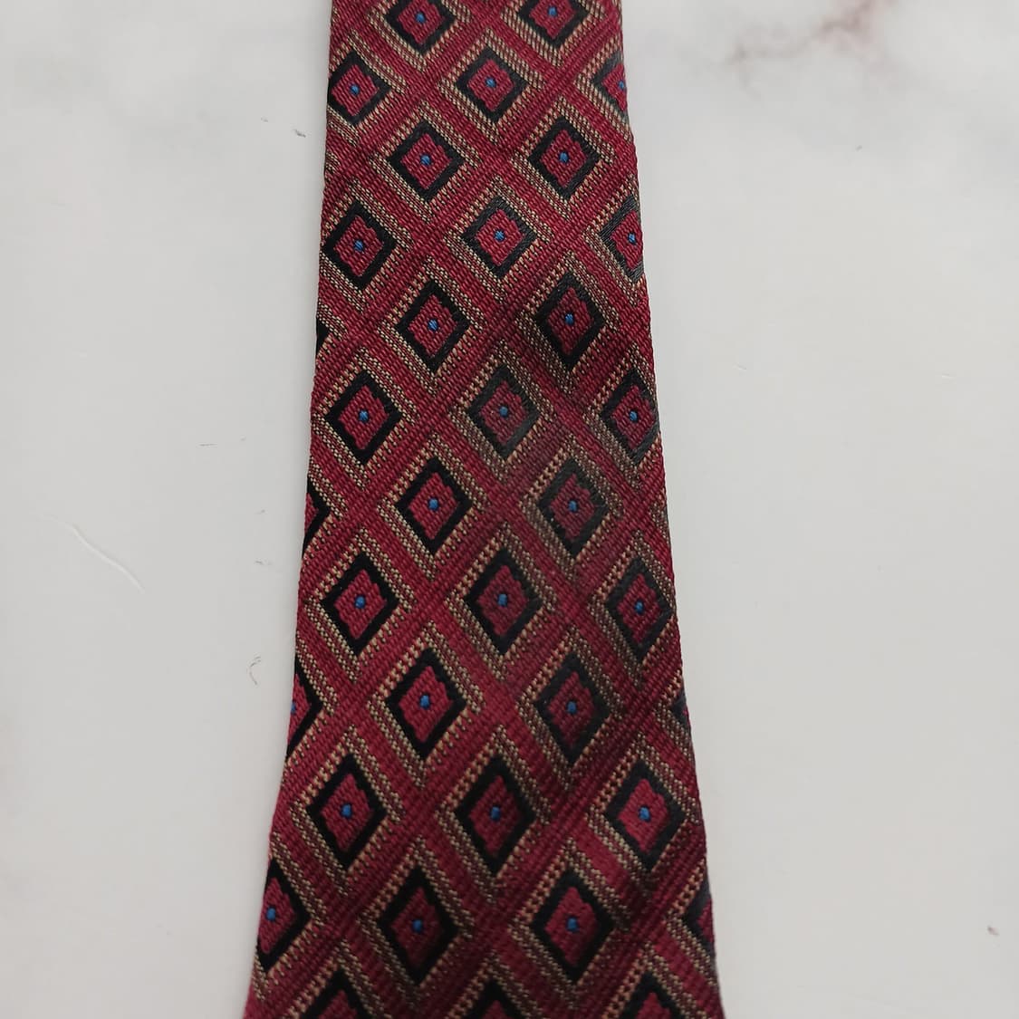 제냐 실크 버건디 다이아몬드 패턴 넥타이 9.2cm B등급 A18543
 상품이미지8