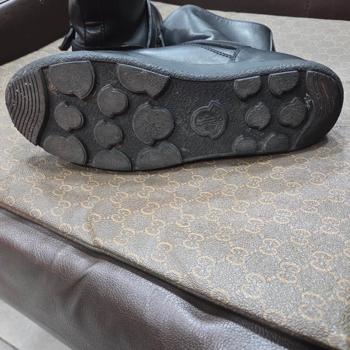 몽클레어 블랙 부츠 상품이미지8