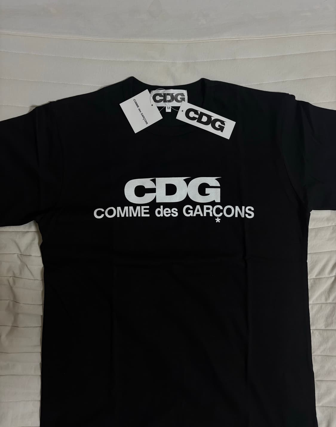 꼼데가르송 CDG 반팔 새상품 블랙 상품이미지3