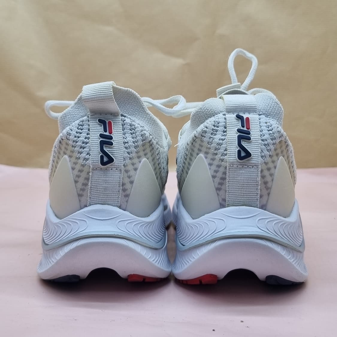 휠라 뉴런 여성운동화240 상품이미지4