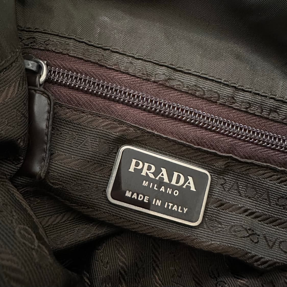 프라다 prada 포코노 나일론 백팩 상품이미지8