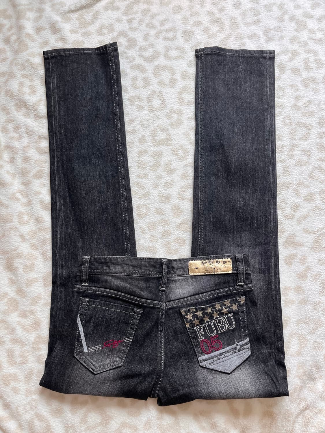 FUBU Black denim red lettering pants 상품이미지1
