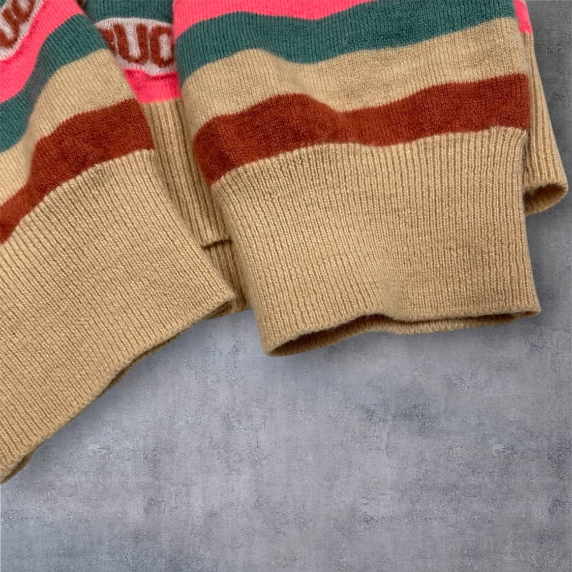 베네통 BENETTON 멀티 스트라이프 레터링 니트 FREE 상품이미지6