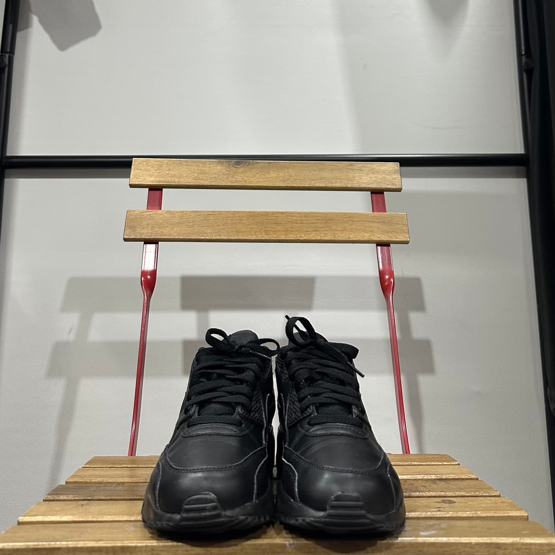 250) 나이키 운동화 남녀공용 신발 에어맥스90 올블랙 레더 상품이미지2