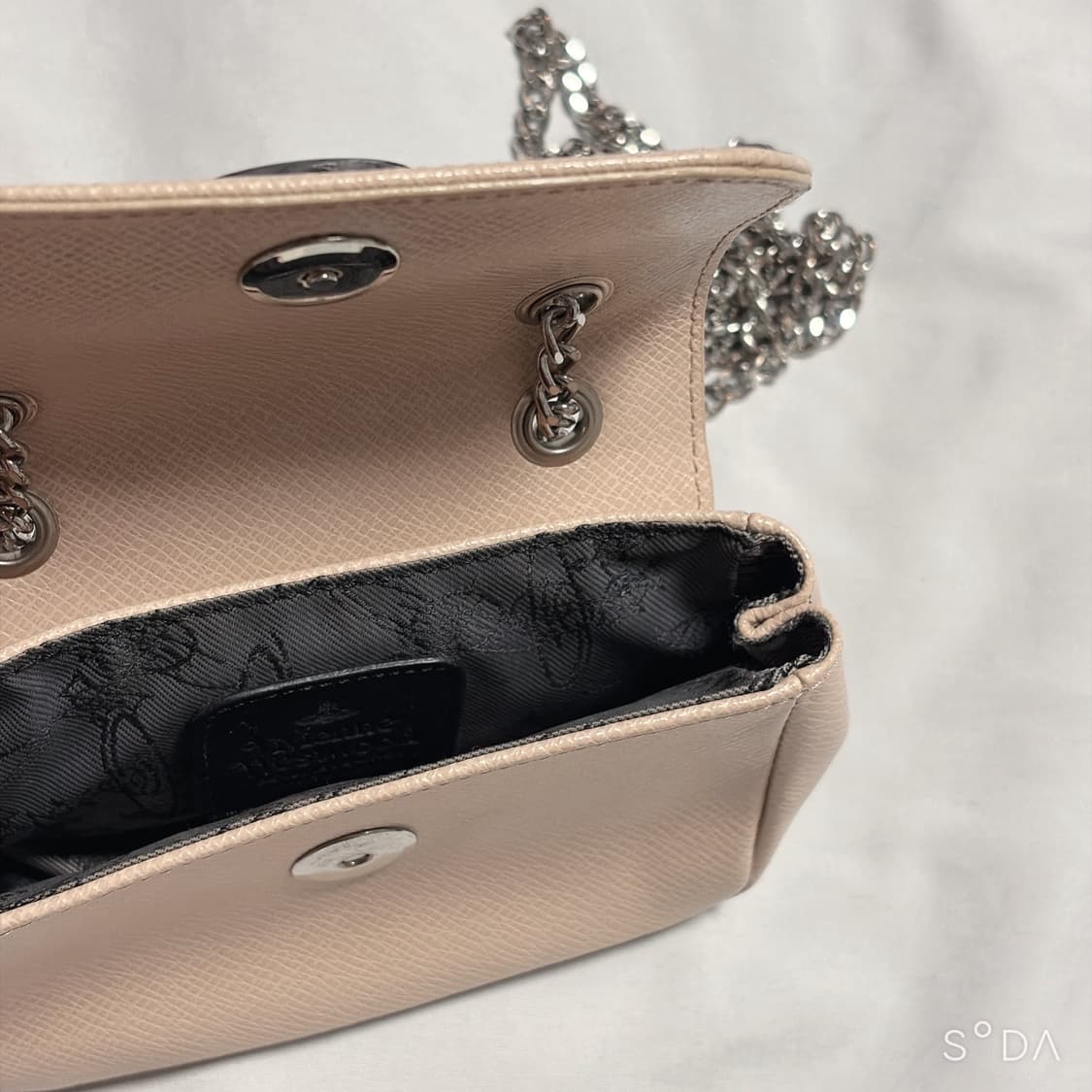 비비안웨스트우드 미니 체인 크로스백 상품이미지7