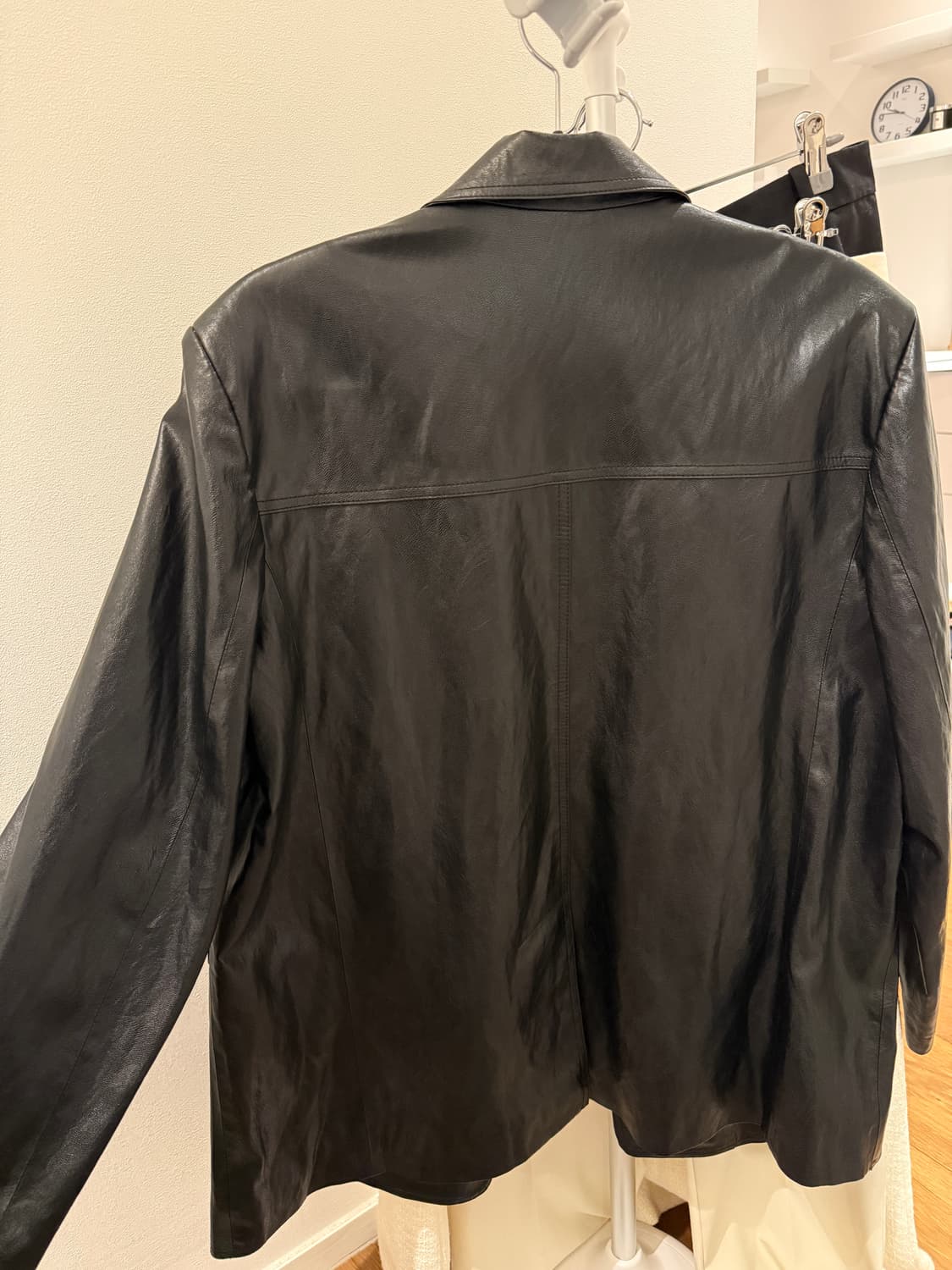 notia 오버핏 가죽자켓  상품이미지9