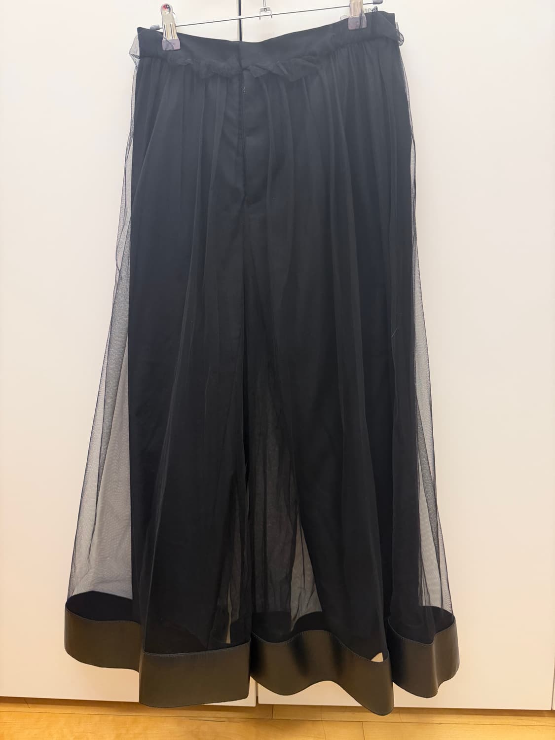 느와케이니노미야 튤 오버레이 크롭 팬츠 xs 상품이미지1