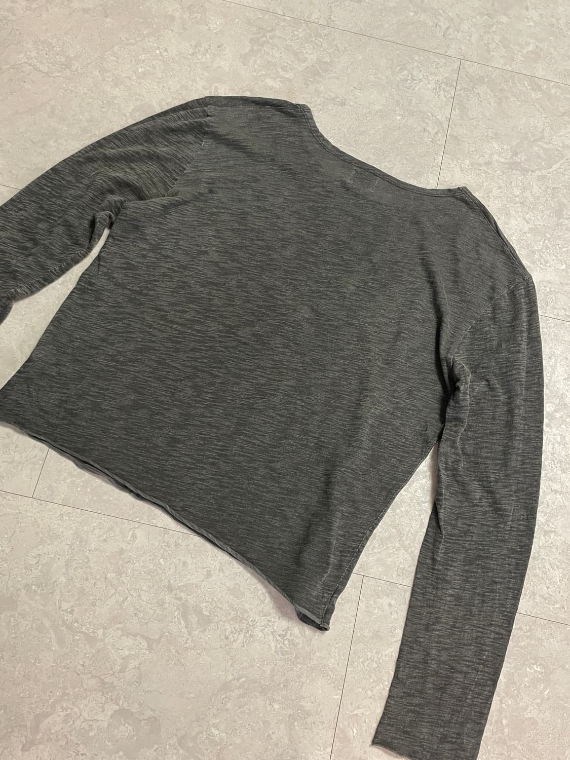 모노프리베 텍스쳐드 롱슬리브 챠콜 2 상품이미지6