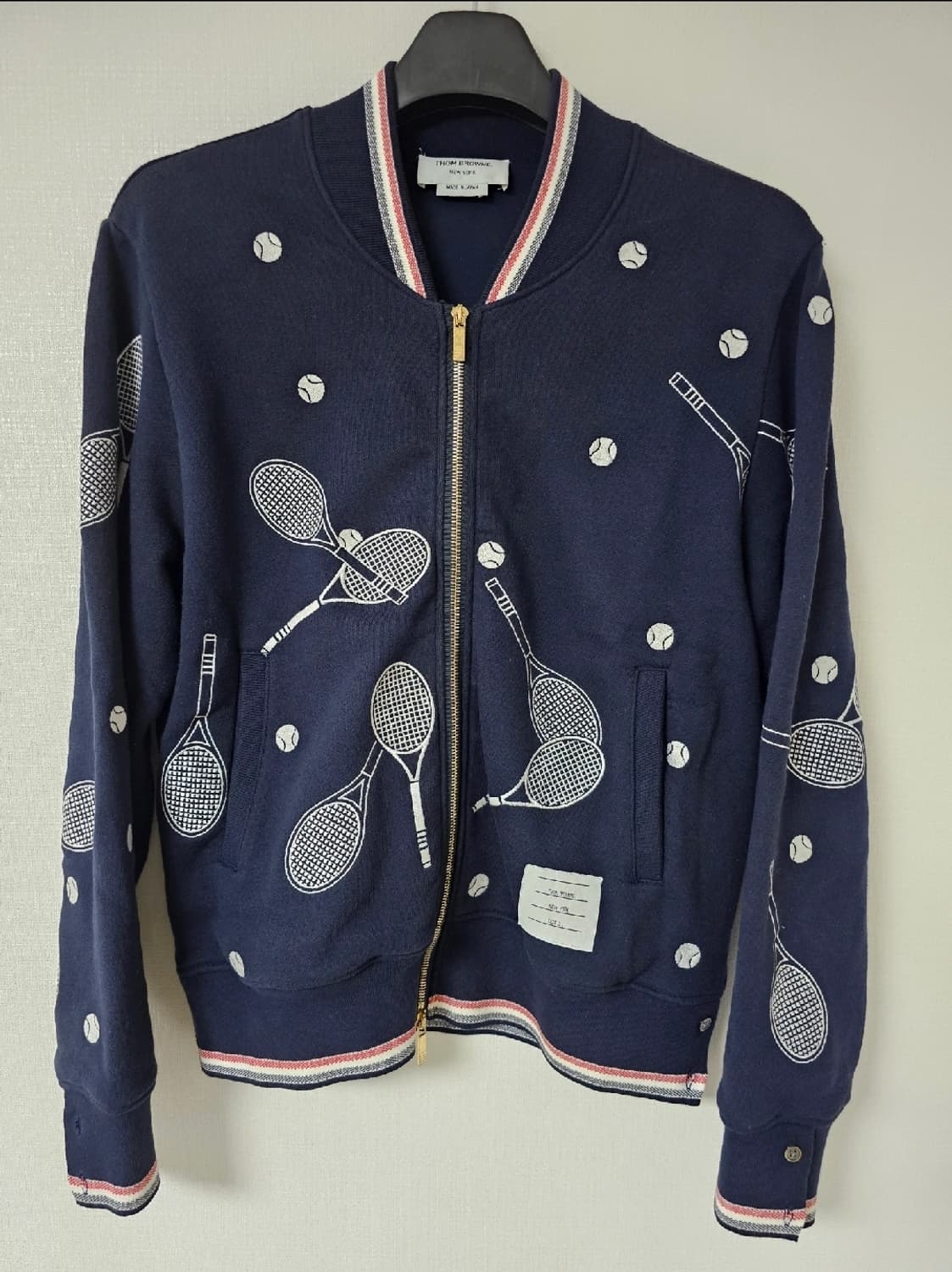 톰브라운 테니스 프린트 집업 자켓(2/백화점정품) 상품이미지2