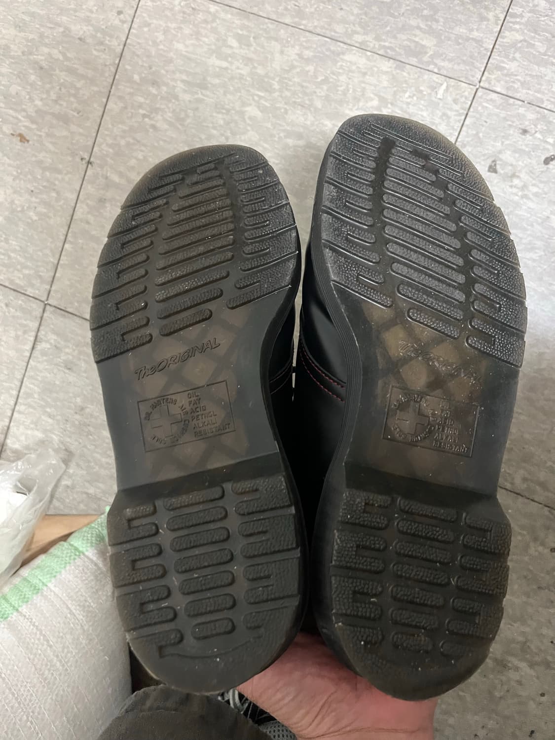 닥터마틴 1461 3홀 레드스티치 블랙 상품이미지4