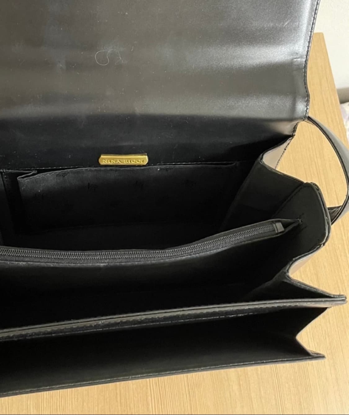 니나리치 블랙 가죽 숄더백 상품이미지4