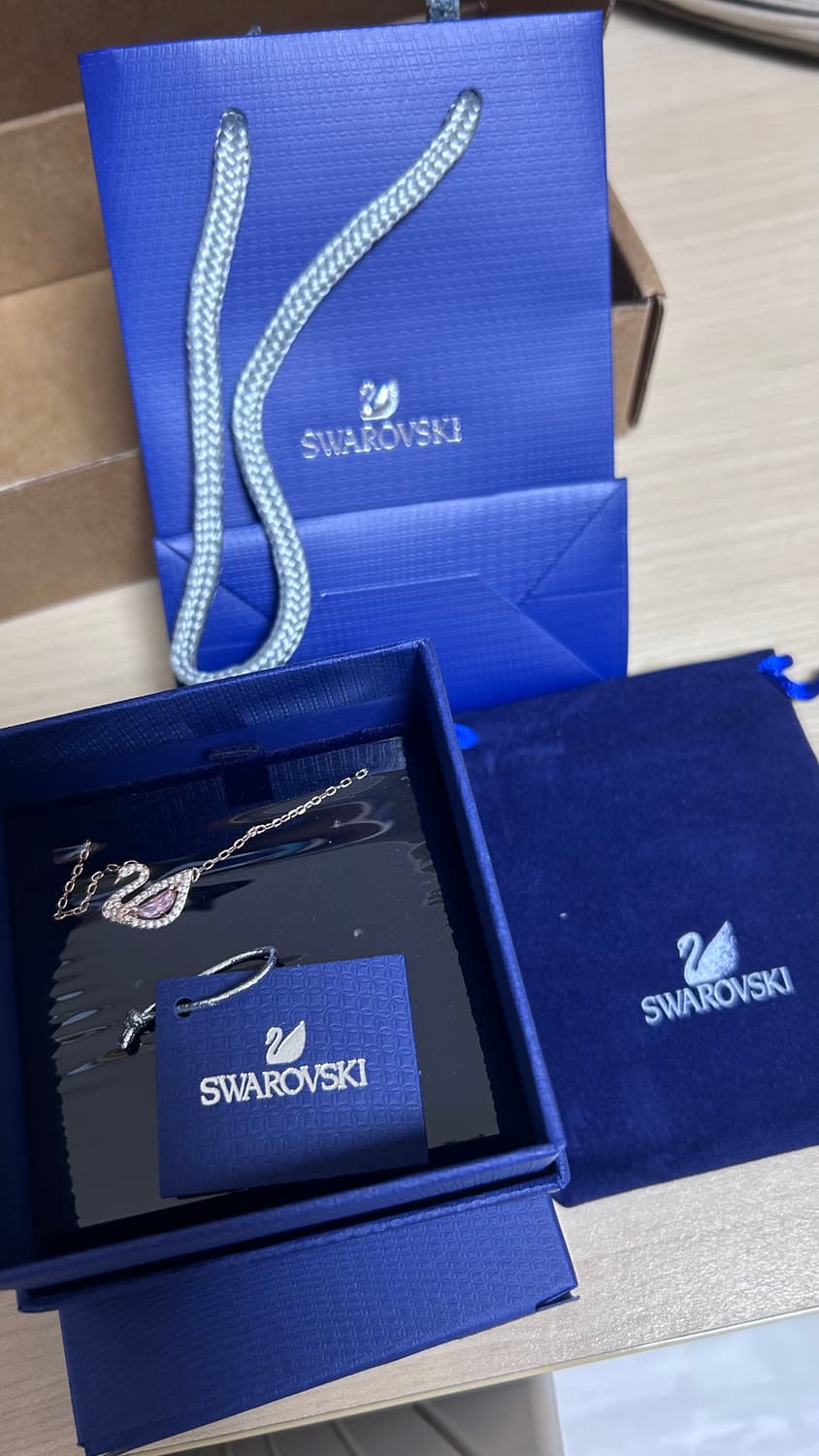 스와로브스키 스완 로즈골드 네크리스 상품이미지1