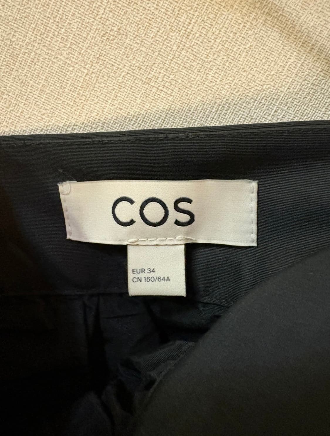 COS 블랙 플리츠 스커트 EUR 34 상품이미지4