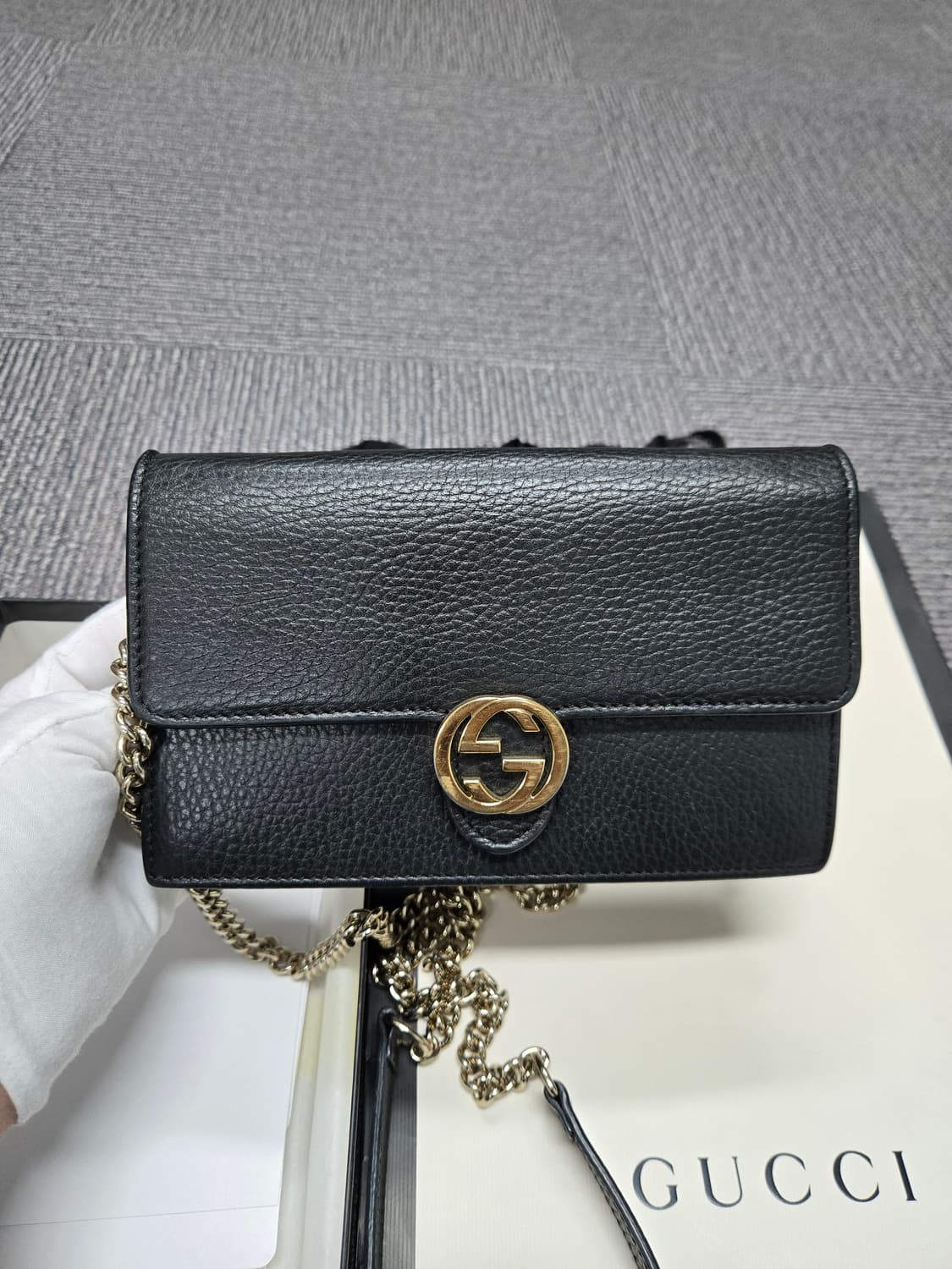 [특가][정품] 구찌 인터로킹 GG 숄더백 상품이미지1