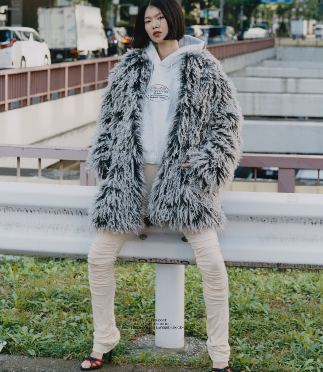 seo 에스이오 컬리 퍼 코트 상품이미지1