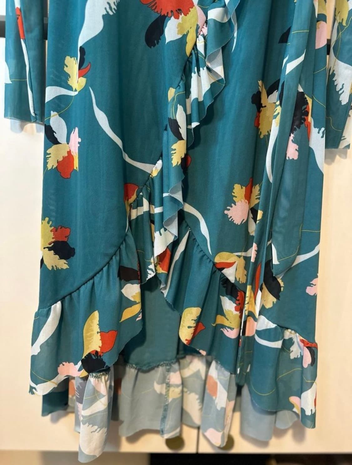 Soaked in Luxury플라워 패턴 랩 롱 원피스  상품이미지3