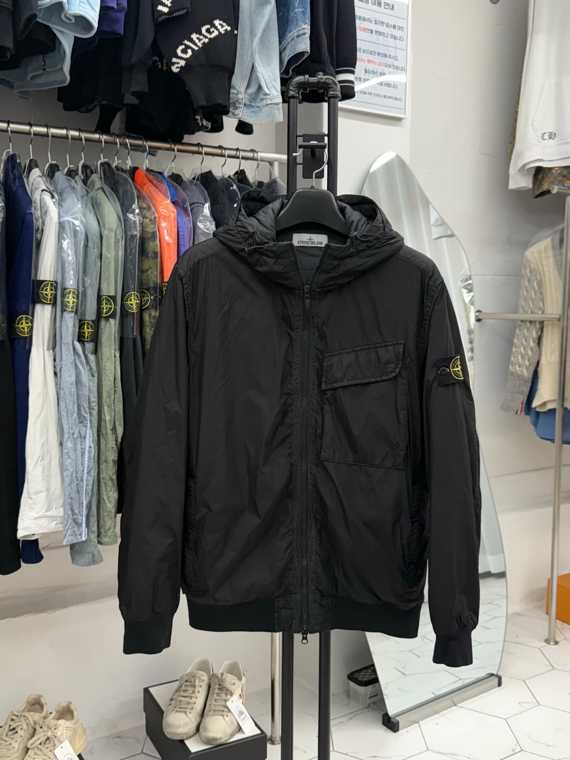 [L] 스톤아일랜드 크링클랩스 프리마로프트 바람막이 상품이미지1