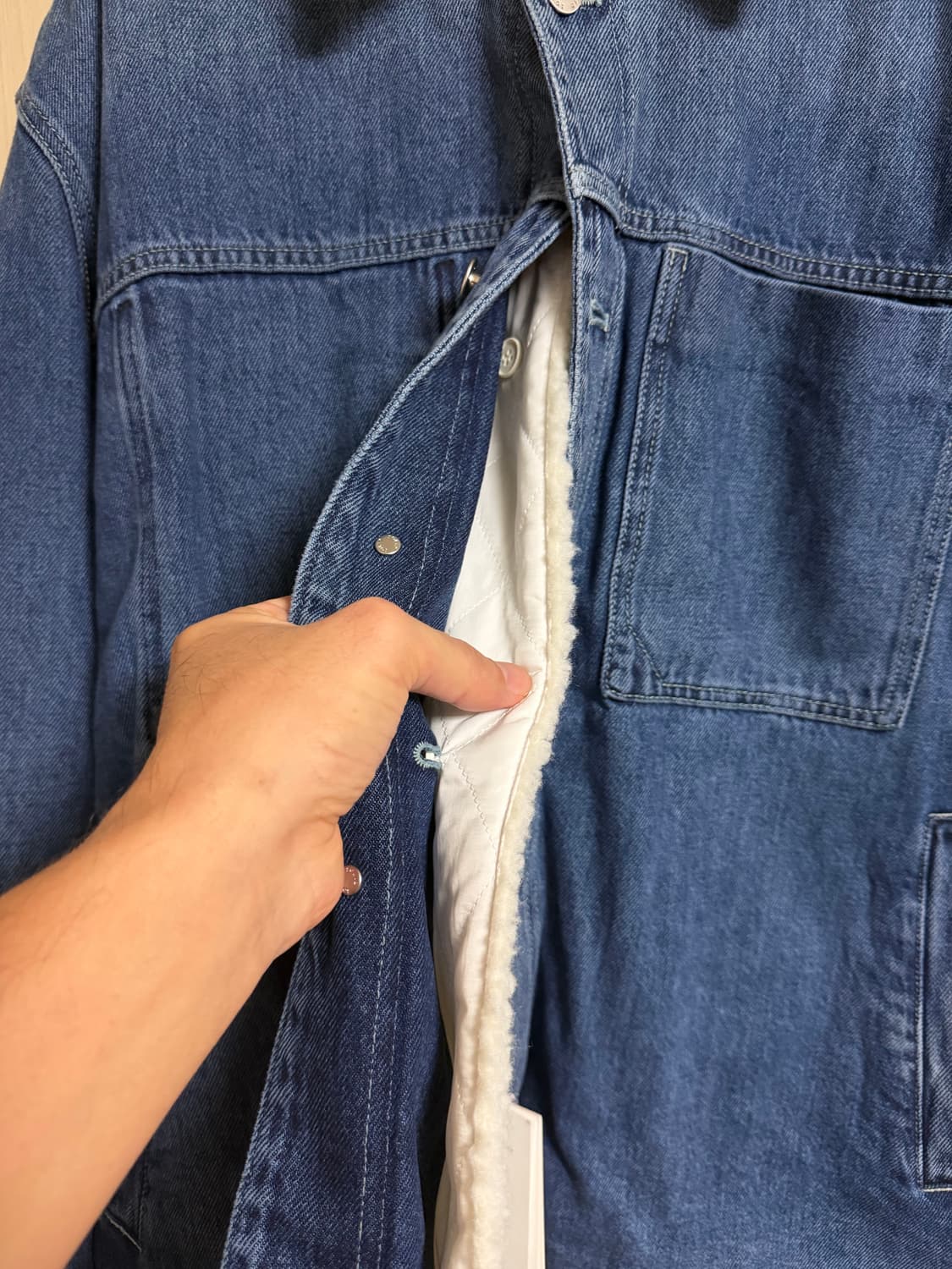 솔리드옴므 24fw 디태처블 시어링 데님 자켓 상품이미지6