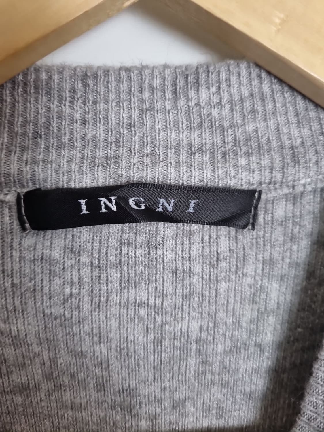 INGNI 라이트 그레이 니트 상품이미지4