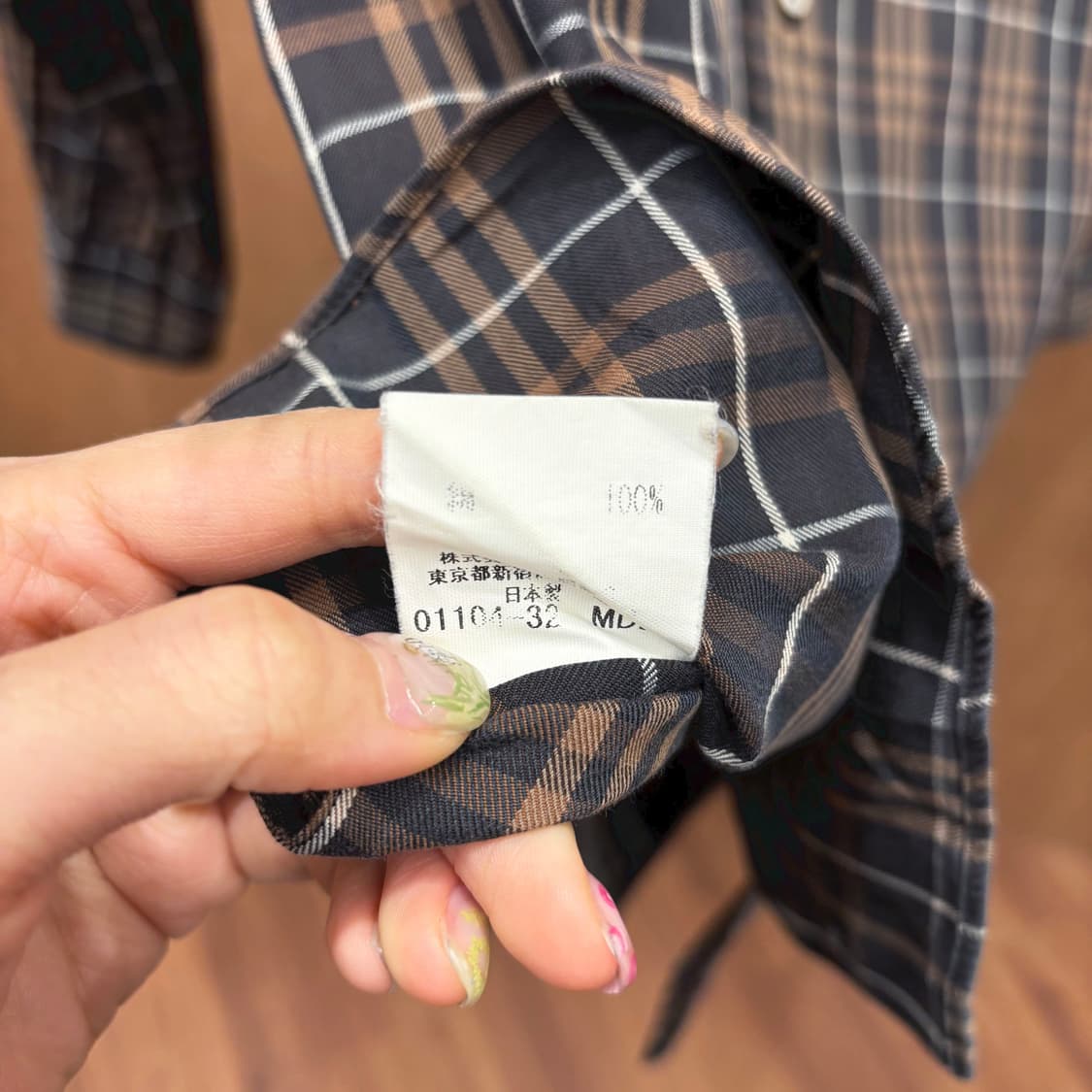 버버리 런던 코튼 긴팔 체크 셔츠 원 포켓 디테일 레귤러핏 브라운 상품이미지7