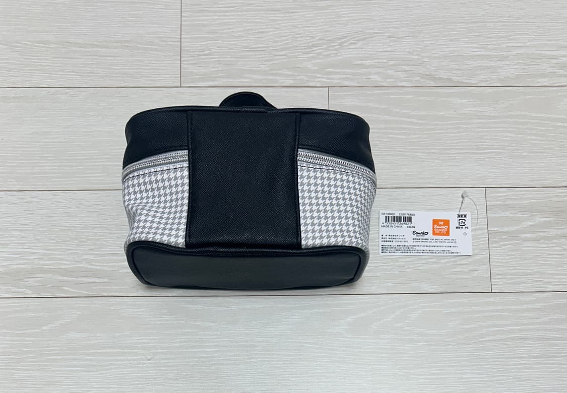 헬로키티 모노톤 걸리 손잡이 파우치 블랙 체크 상품이미지2