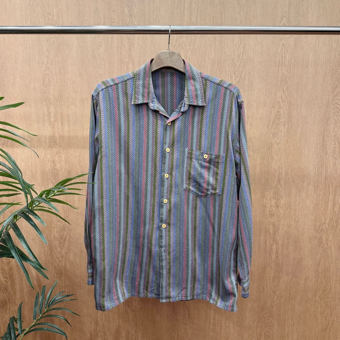 미쏘니 오픈카라 셔츠 헤링본 스트라이프 패턴 디테일 멀티컬러 상품이미지1