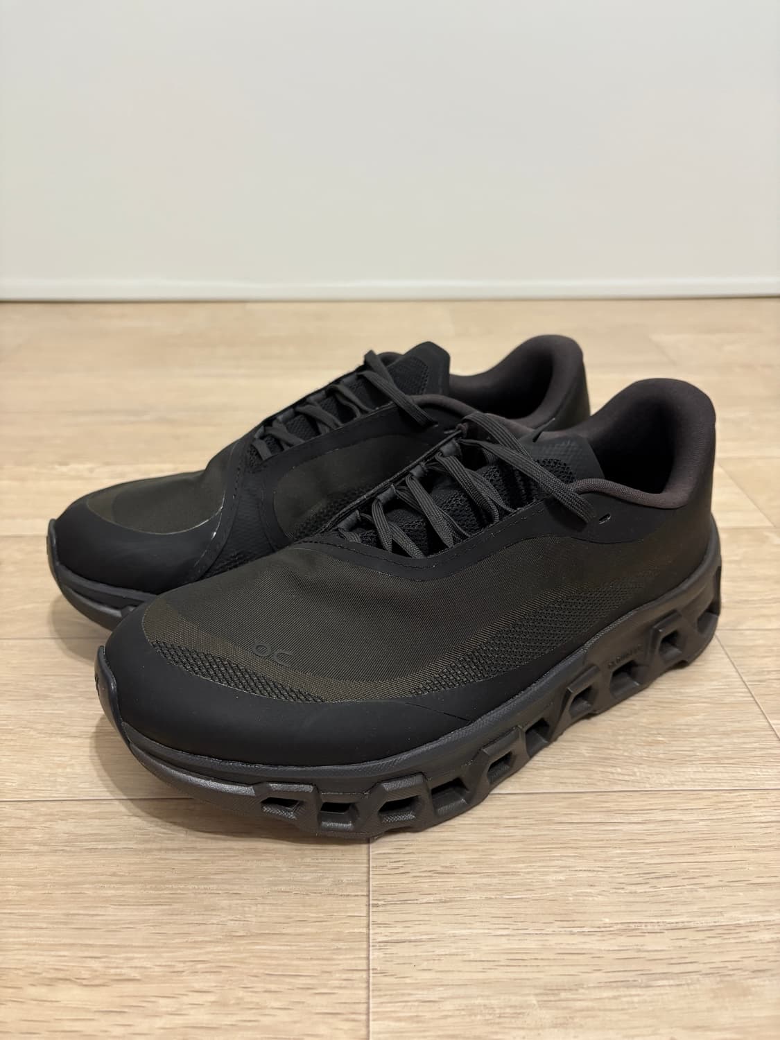 온 러닝 X 파프 / 클라우드몬스터 2 쏜 브라운 / 270 상품이미지1