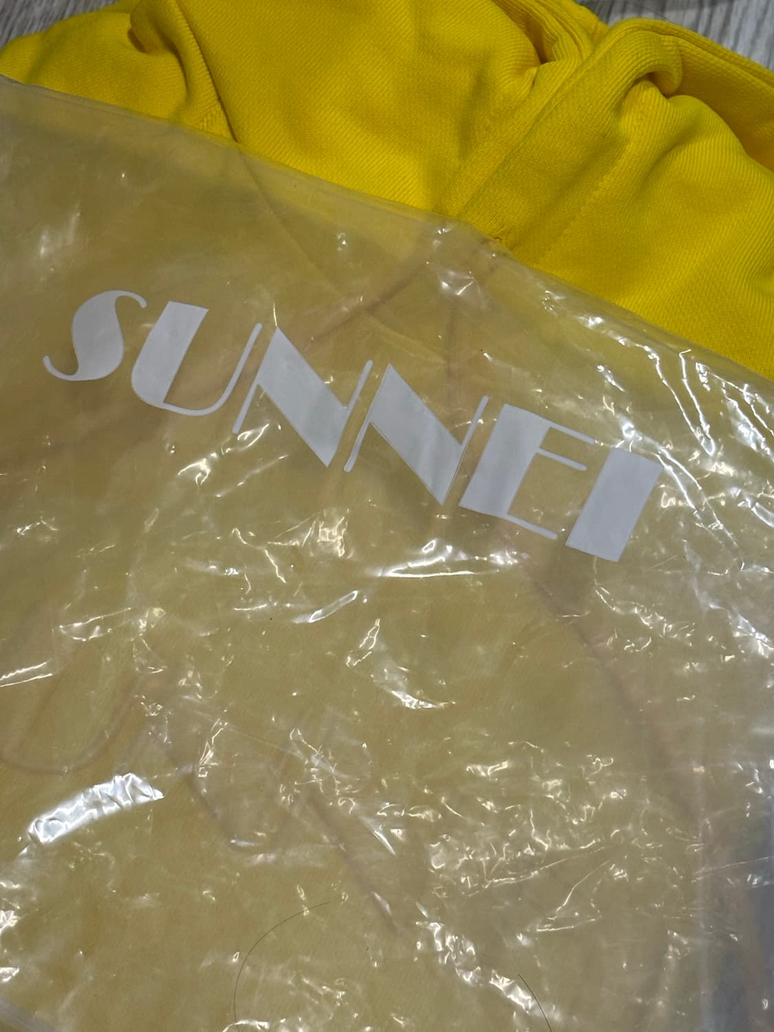 sunnei 써네이 엠브로이더드 후드 - 브라이트 옐로우 상품이미지3