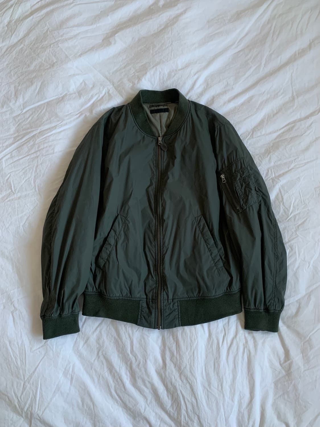 ma-1 카키 점퍼 상품이미지1