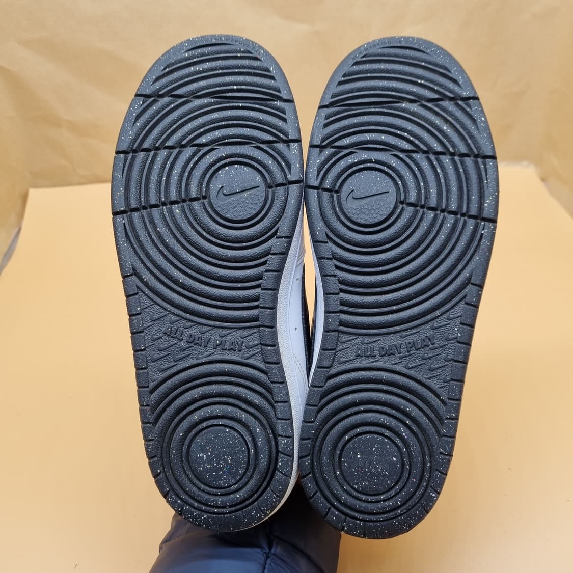 나이키 코트버로우 로우 여성운동화240. 상품이미지3