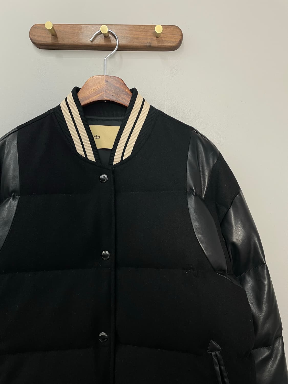 마뗑킴 바시티 다운 블랙 자켓 H2202 상품이미지4