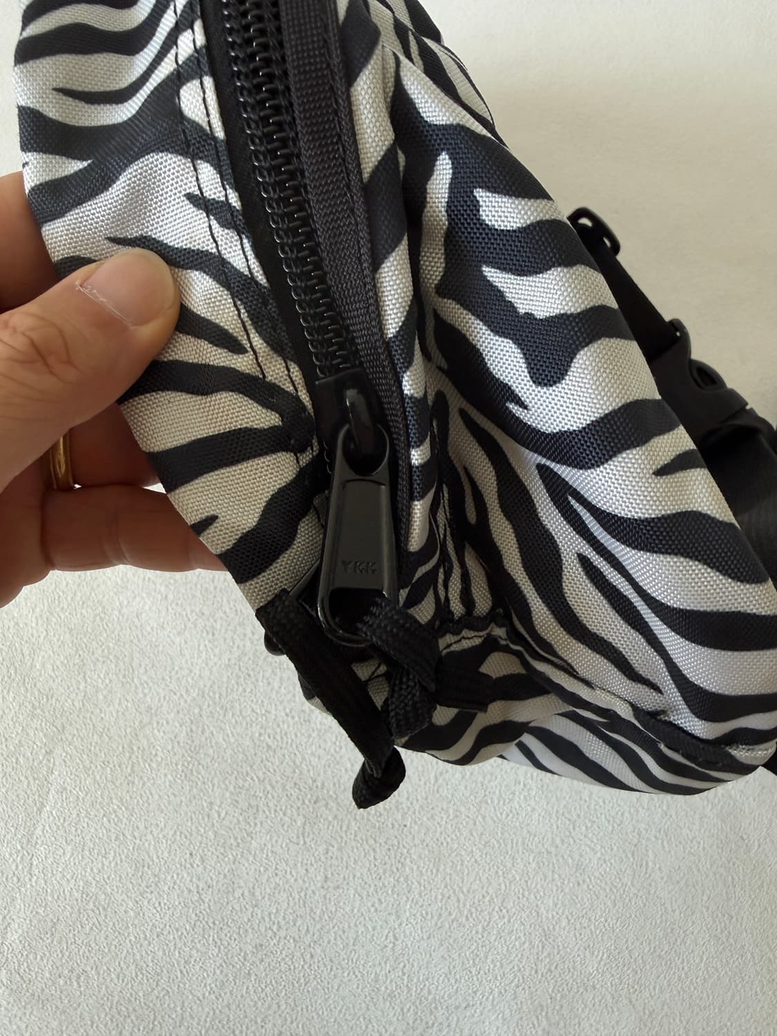 아웃도어 프로덕트(OUTDOOR PRODUCTS) 지브라 코듀라 힙색 상품이미지4