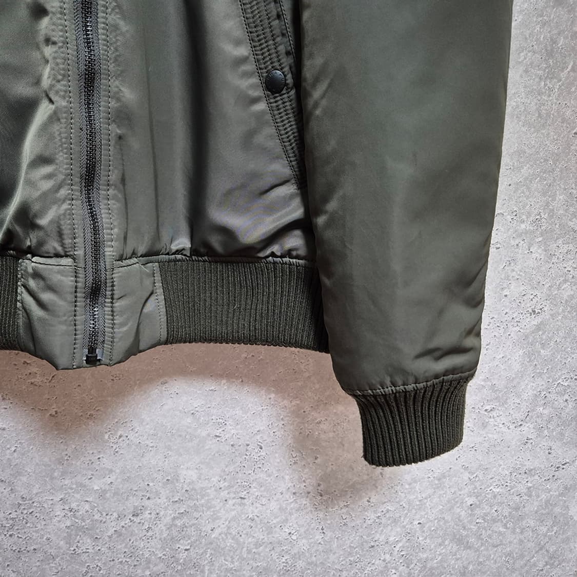 ALPHA INDUSTRIES 알파인더스트리 경량 자켓 봄버 상품이미지4