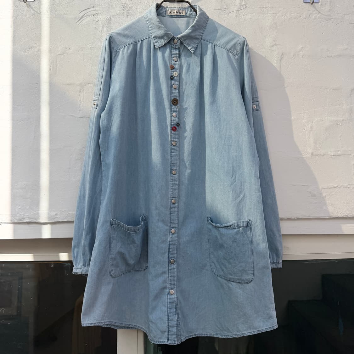 Sorridere 버튼 엠벨리시드 데님 원피스 L 상품이미지1