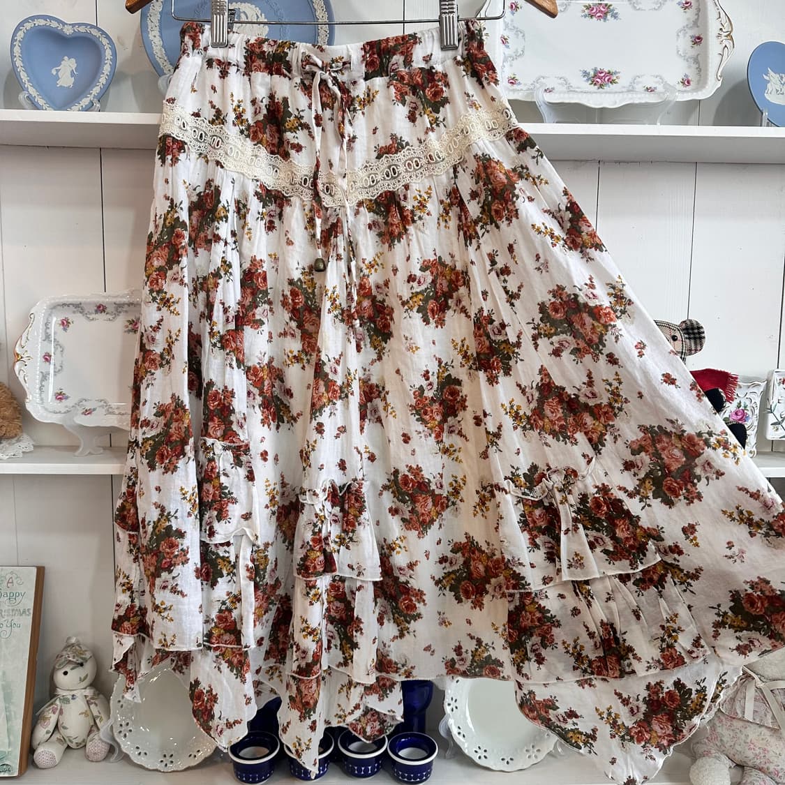 axes femme/액시즈팜 로즈 플라워러플 언발 스커트 상품이미지3