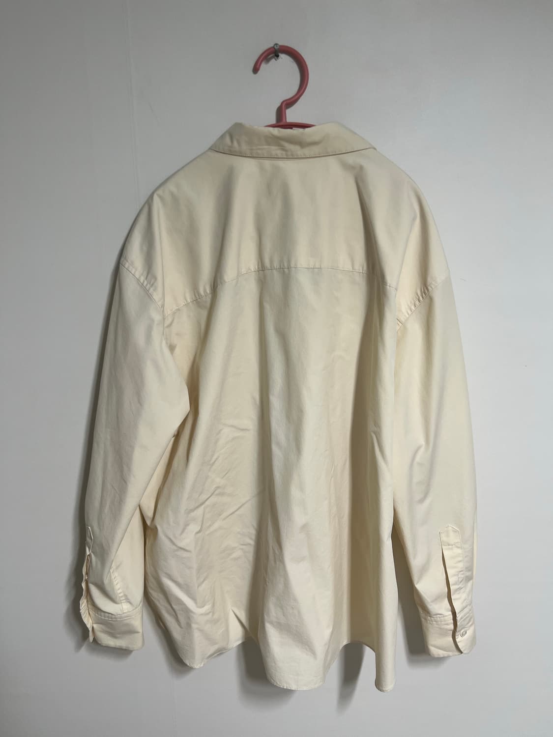 낫띵리튼 버터크림컬러 셔츠 상품이미지2