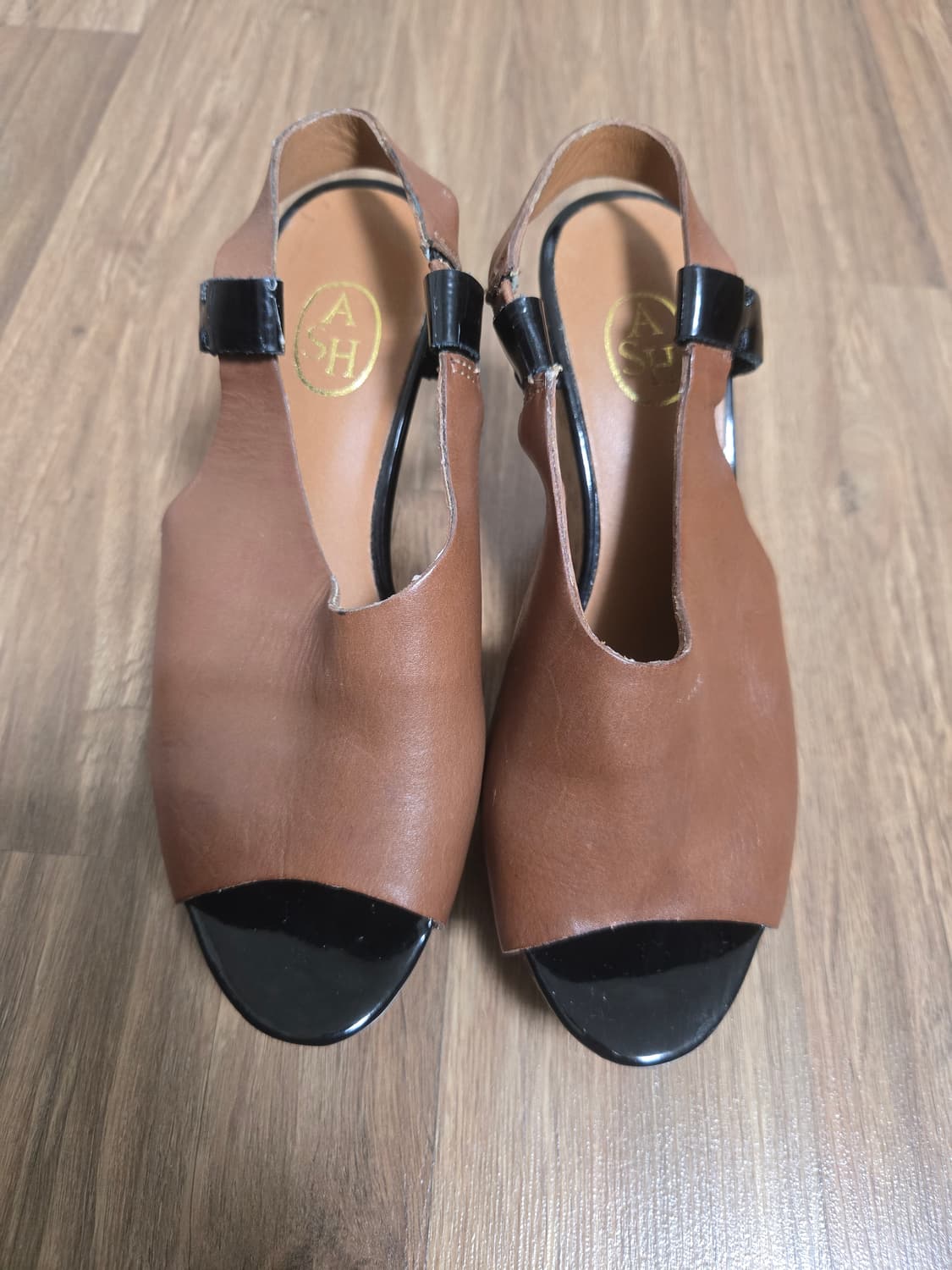 애쉬 아쉬 브라운 가죽 웨지힐 샌들 230 상품이미지1