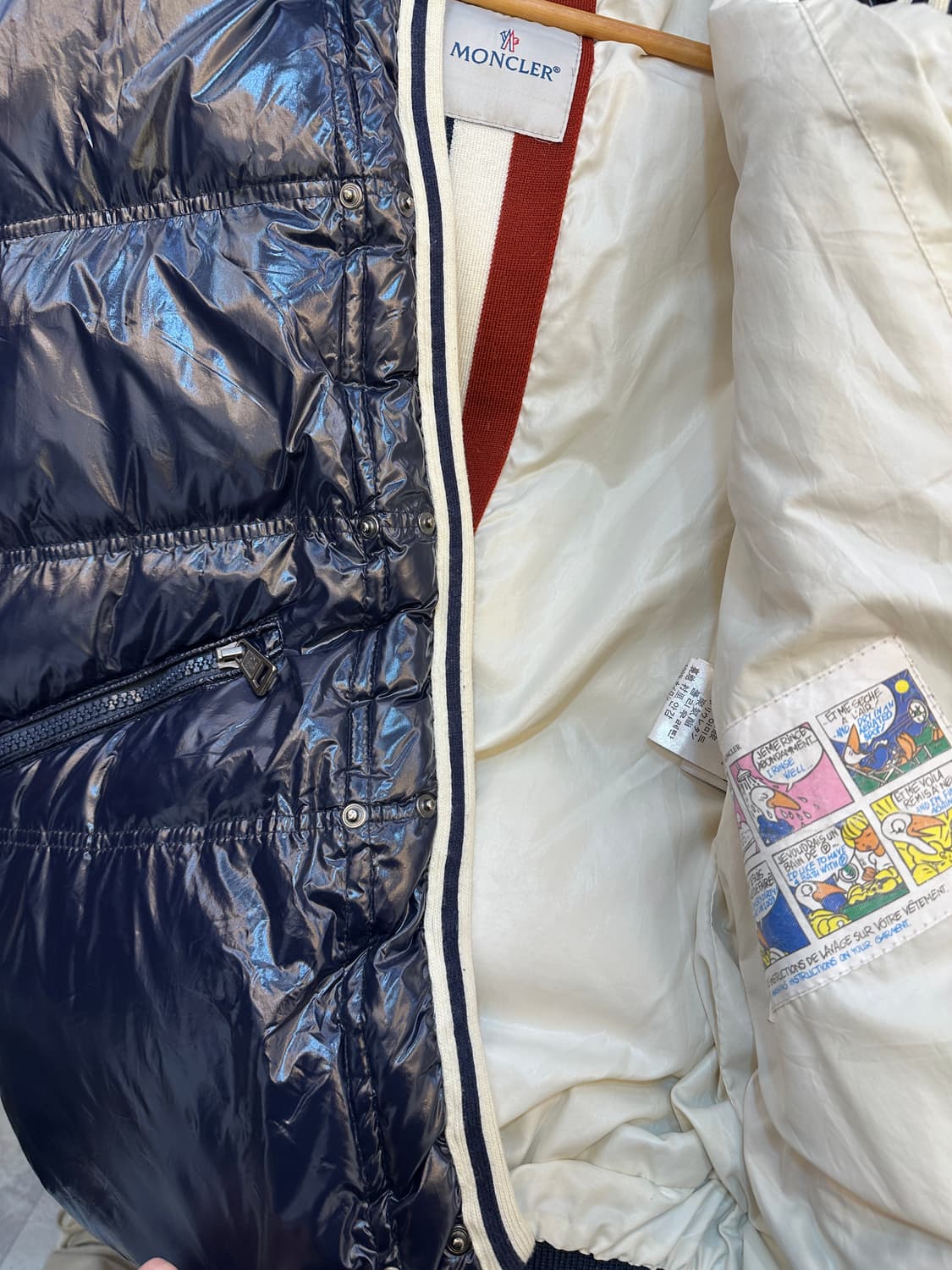 몽클레어 유광 네이비 오리털 다운 하프 패딩 상품이미지5