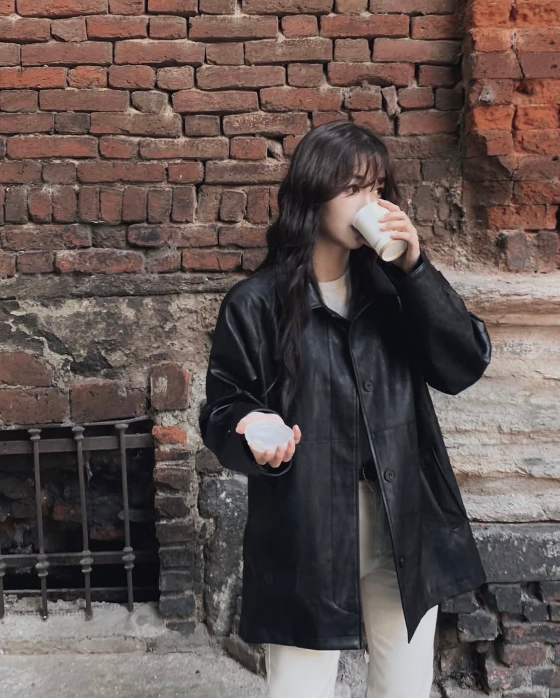 (새상품, 미착용) 슬로우앤드 베를린 비건 레더 트렌치코트 하프 블랙 봄 상품이미지5