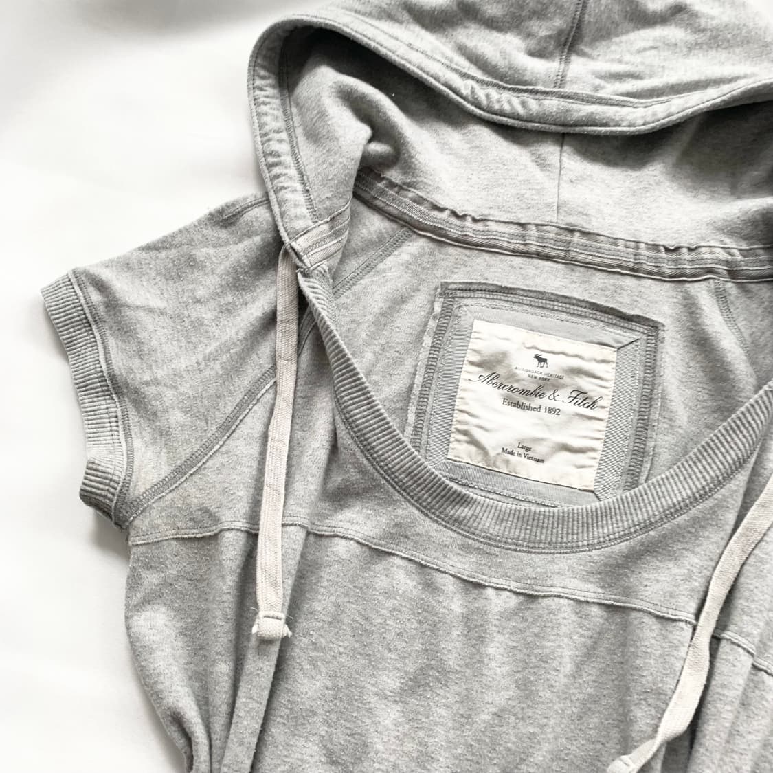 Abercrombie 아베크롬비 ♥ 연그레이 후드 반팔 상품이미지3