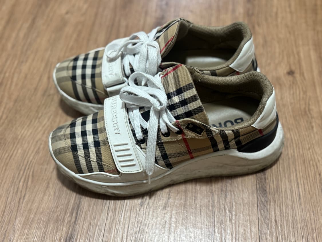 버버리 빈티지 체크 운동화 41사이즈 260 상품이미지1