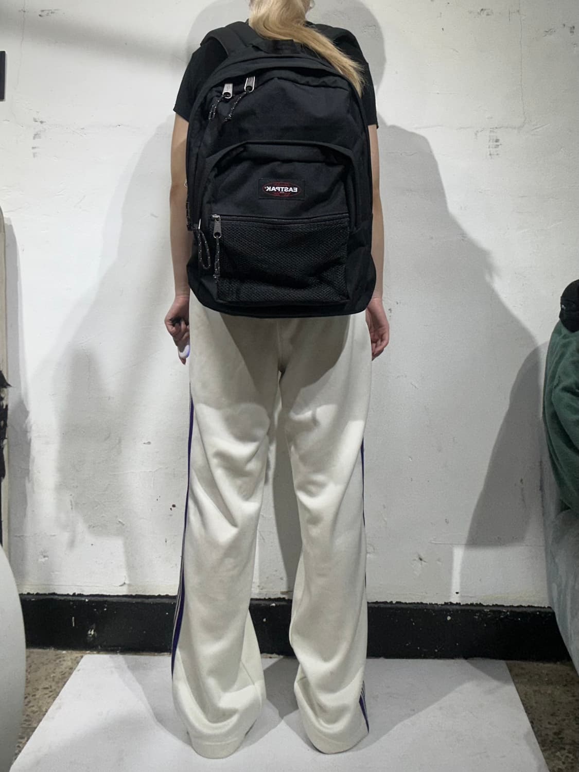 이스트팩 블랙 백팩 가방 상품이미지3