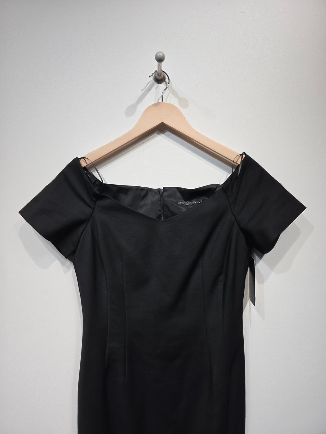 ZARA BASIC 자라 오프숄더 미디 원피스 블랙 상품이미지3