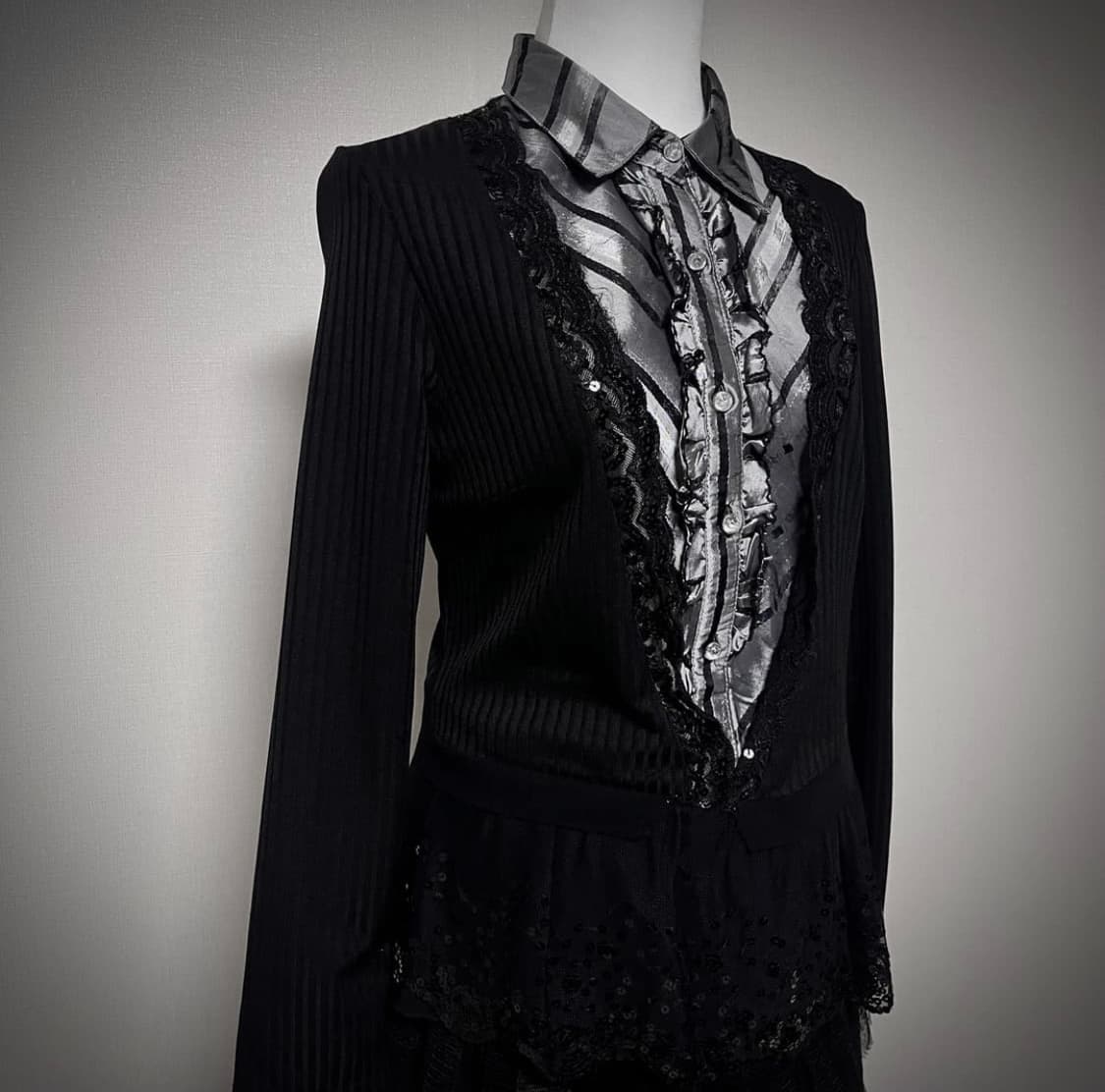 고스로리 공겜여주 실버 블라우스 로걀탑 상품이미지4