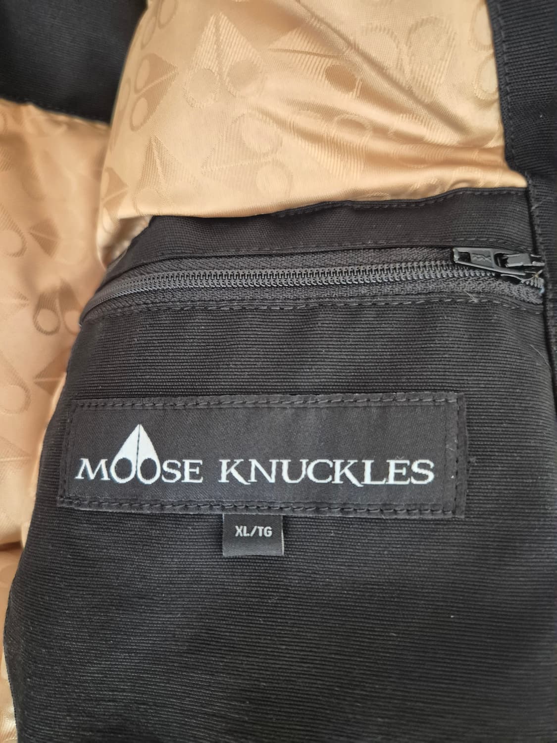 무스너클 패딩 금장 xl 상품이미지9